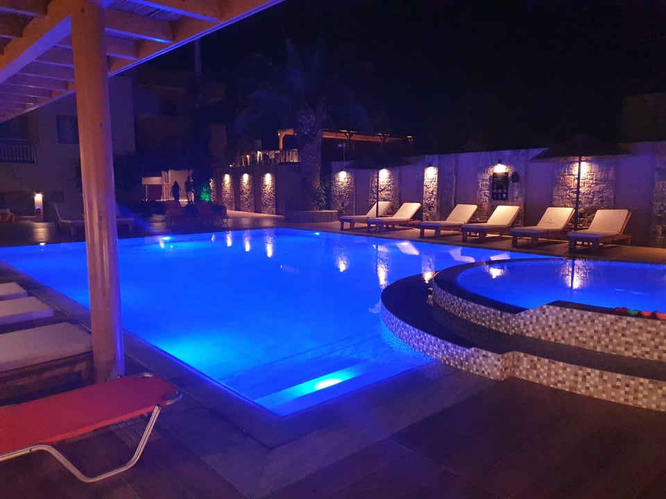 Pool High Beach Resort