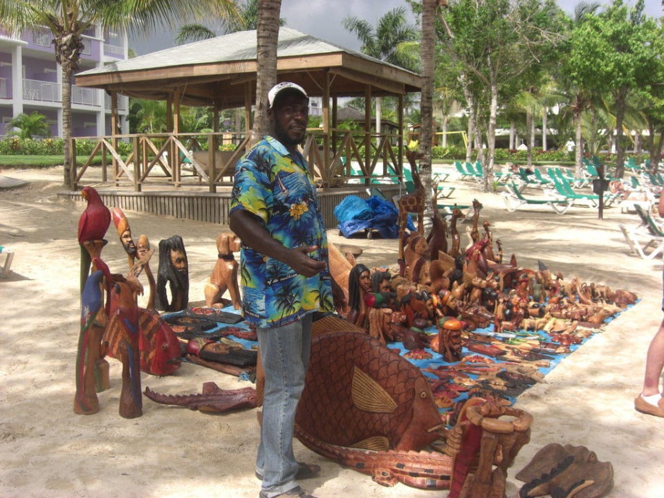 Holzschnitzereien Hotel Riu Negril