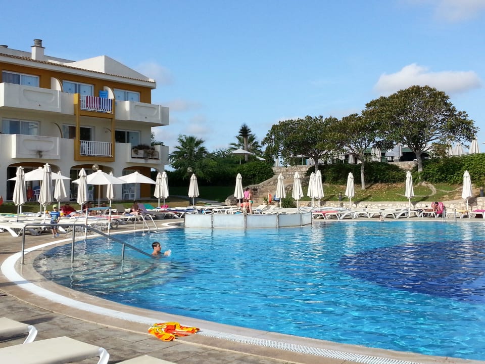 Pool blau punta reina