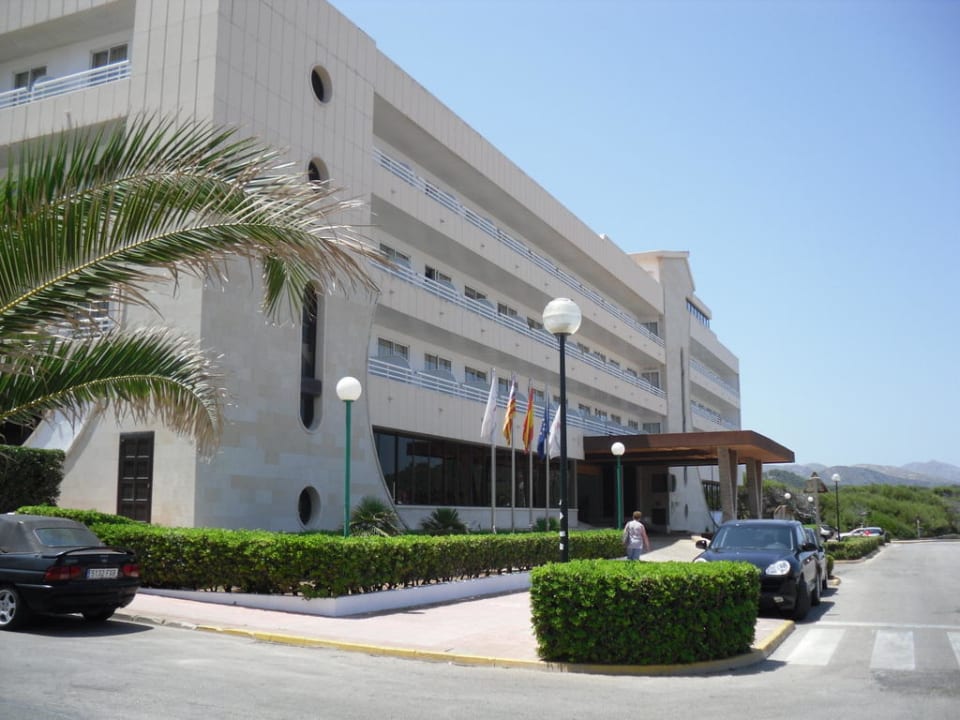 Hotel von außen Hotel & Spa S'Entrador Playa