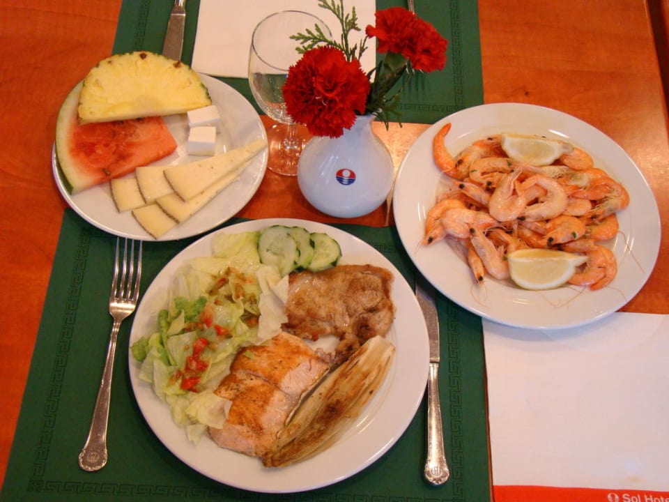 Dinner (great choice for all tastes) Sol Príncipe