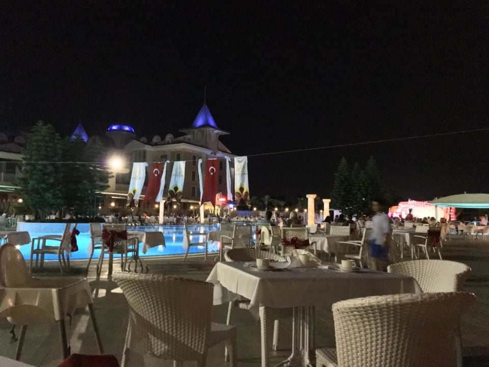 Pool Side Star Resort