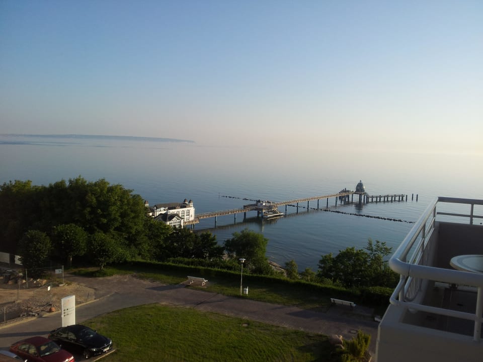 Blick aus Zimmer 3. OG Richtung Strand/Seebrücke Hotel Bernstein Rügen