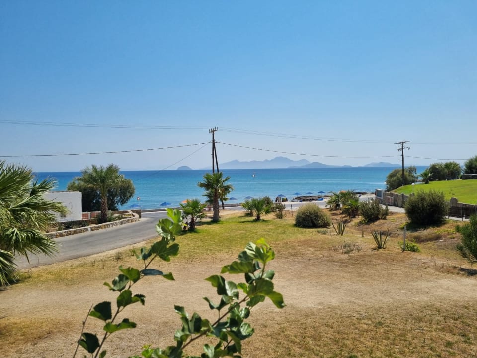 Gartenanlage Grand Blue Beach Hotel