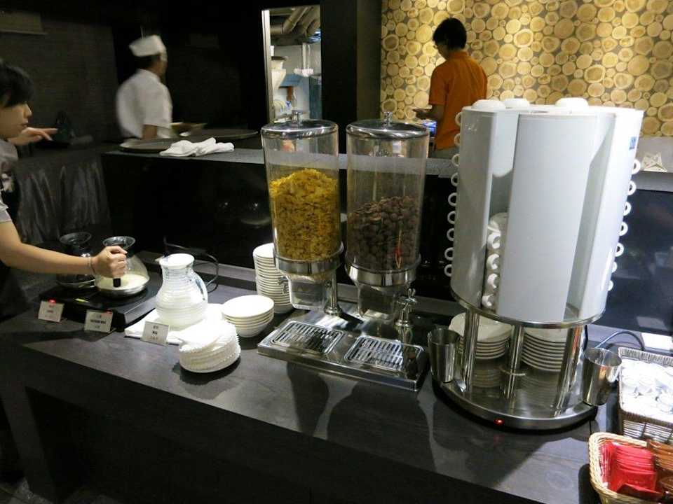 Frühstück Simple + Hotel