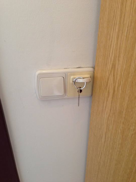 Lichtschalter Zimmer 104 Hotel Side Elis