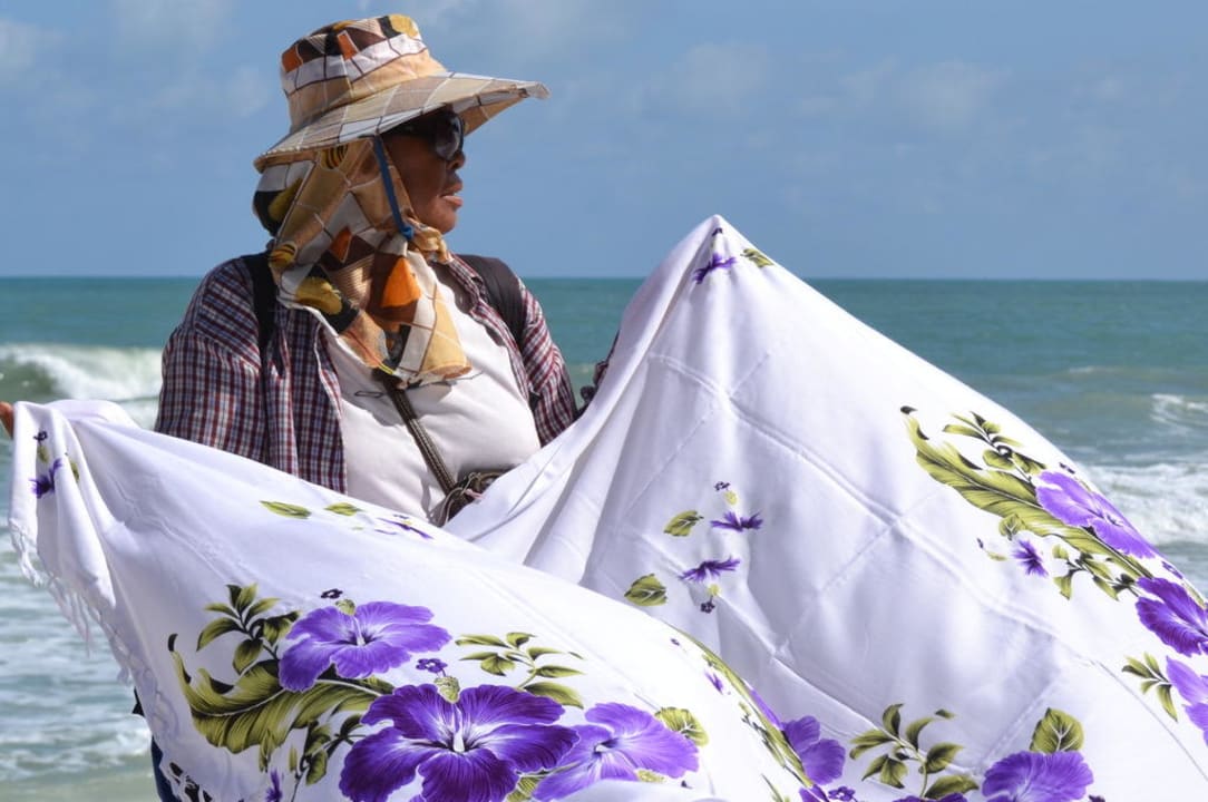 Die netten Strandverkäufer The Fair House Beach Resort