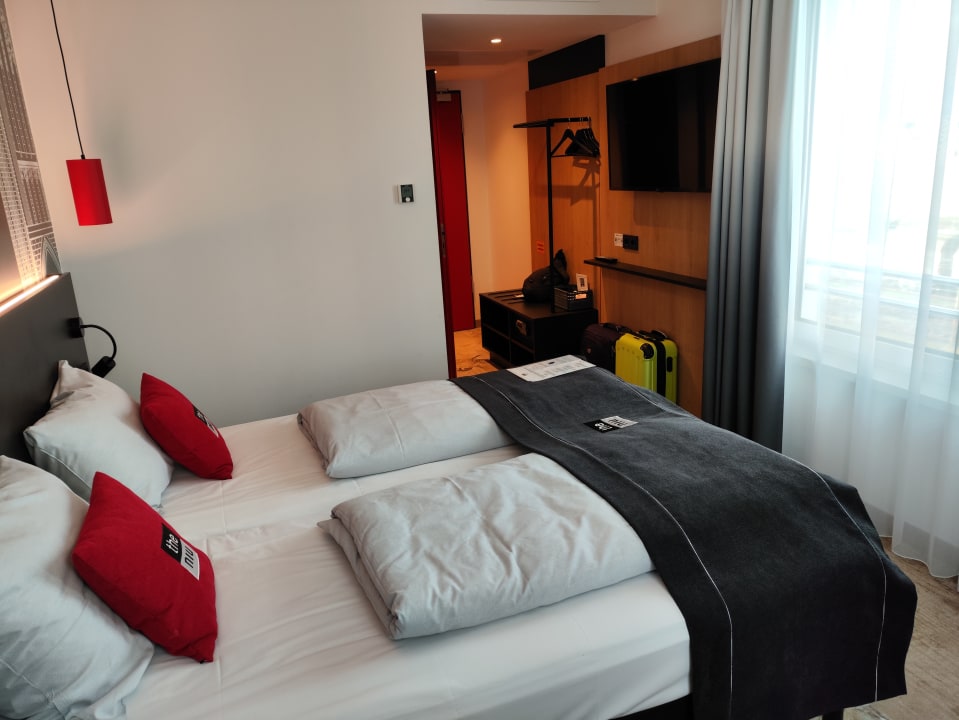 Zimmer Holiday Inn - the niu, Sparrow Regensburg