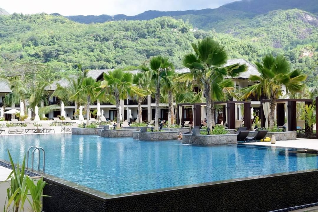 Pool STORY Seychelles