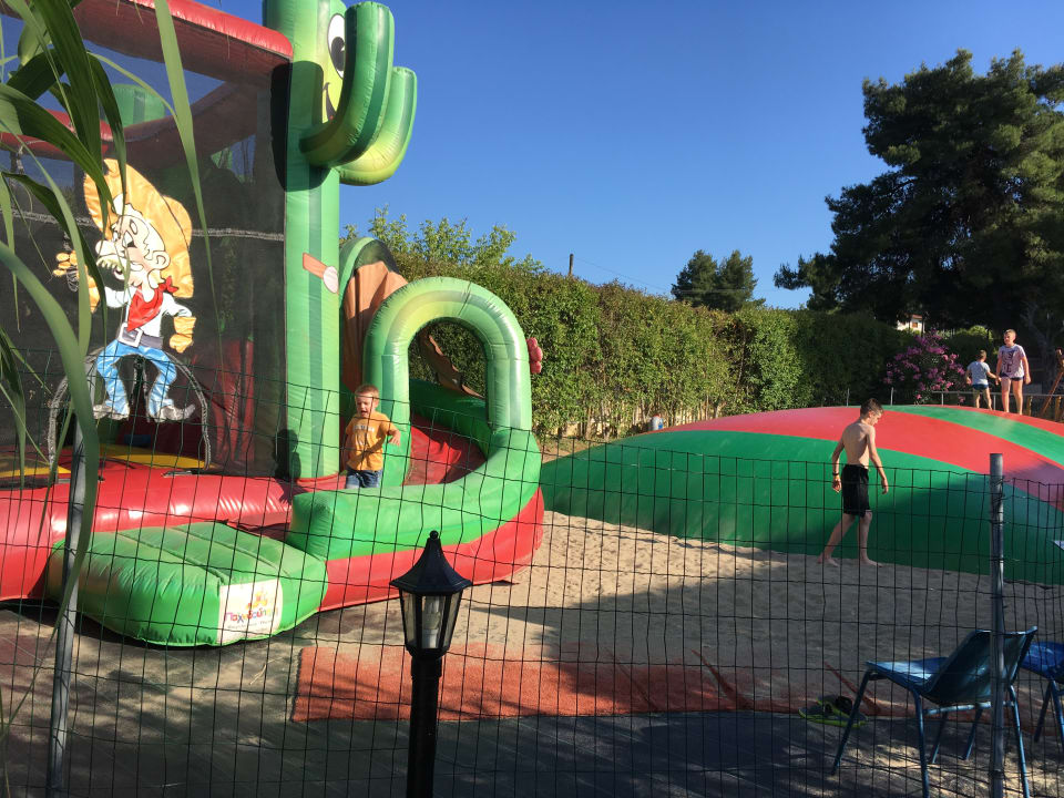 Hüpfburgen Hotel Chrousso Village