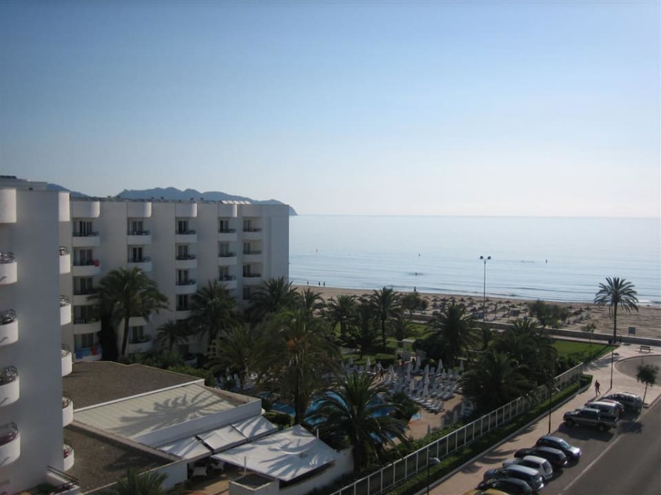 Ausblick aus Zimmer Nr. 522 - seitlicher Meerblick Hipotels Bahia Grande