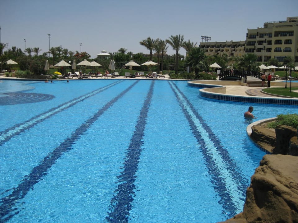 Riesiger Pool Steigenberger ALDAU Beach Hotel