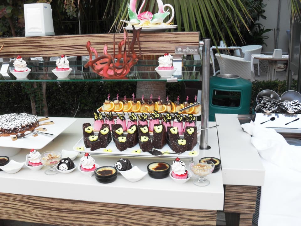 Nachspeisen türkischer Abend  Port Side Resort Hotel