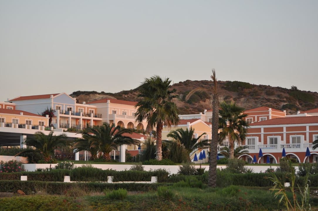 Ansicht des Hotels vom Strand Porto Bello Royal