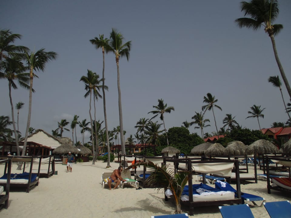 Strand mit Bar  Punta Cana Princess All Suites Resort & Spa