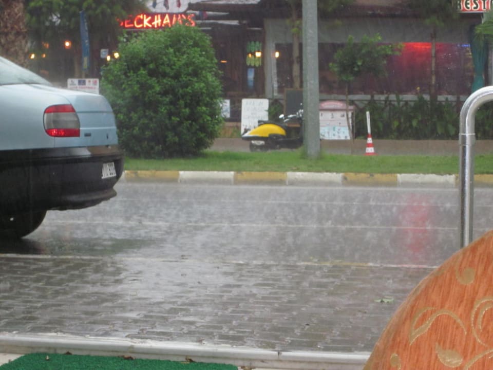Land unter in Side Side Bay Hotel