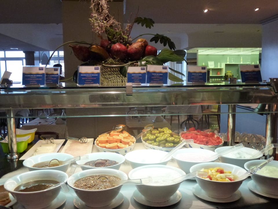 Frühstücks-Buffet allsun Hotel Lucana