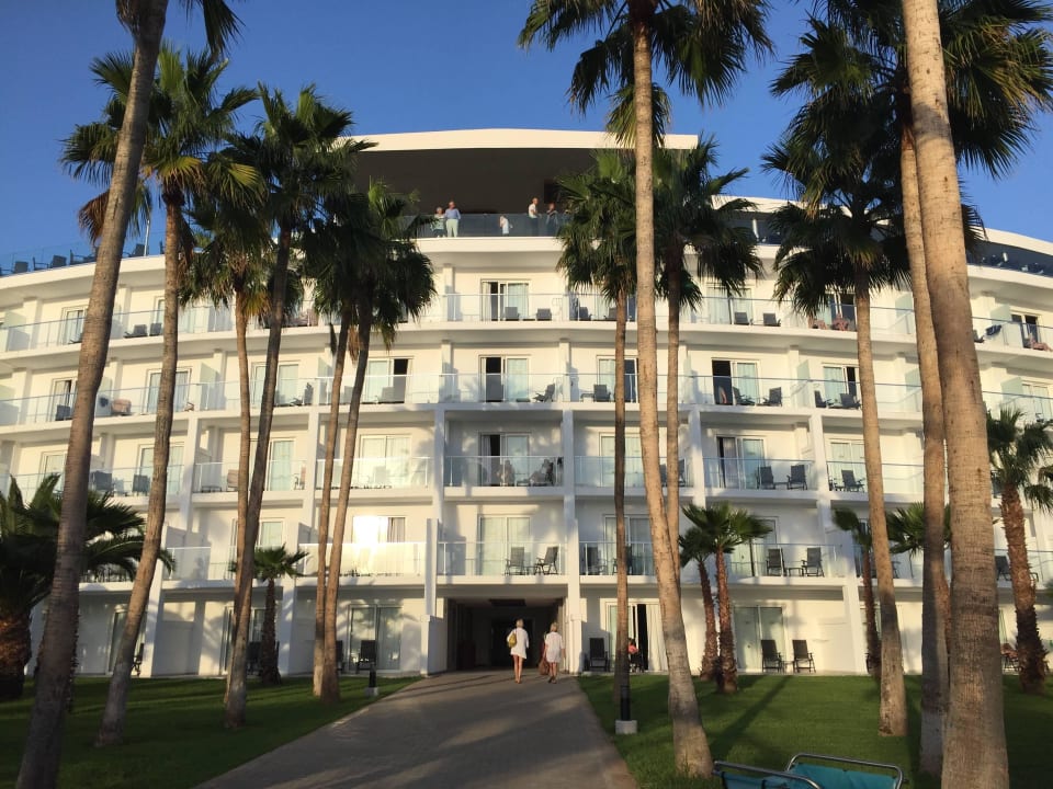 Das Hotel von der Gartenseite her Hotel Riu Palace Tenerife