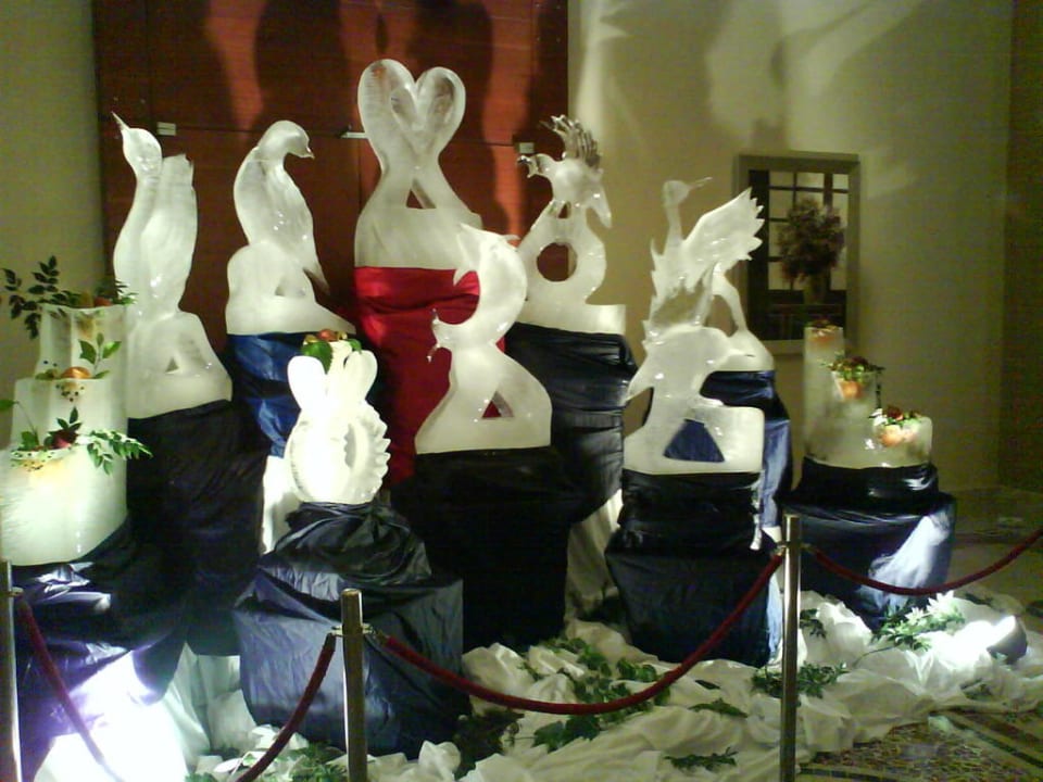 Eis Deko Hotel Miracle Resort