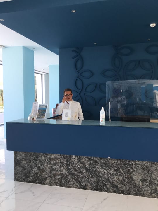 Lobby Asterias Beach Resort