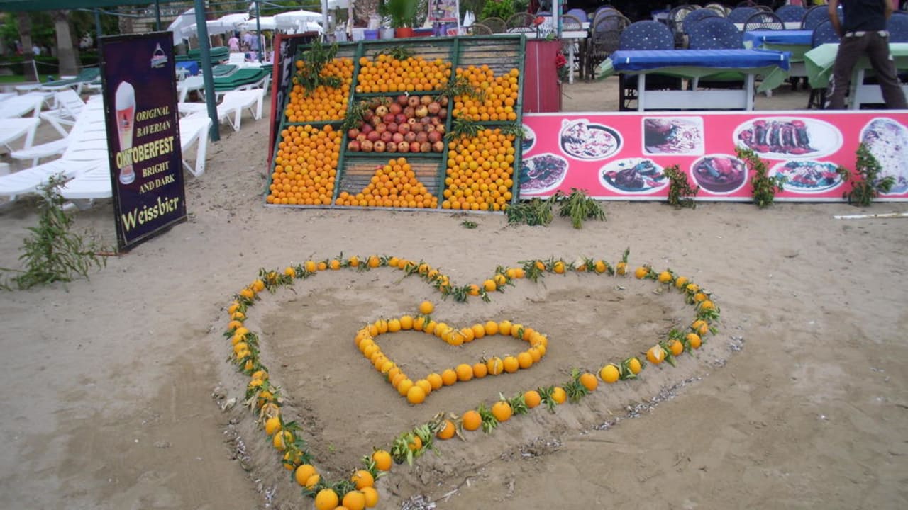 Am Hotelstrand PALOMA Perissia