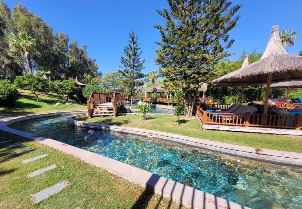 Pool Club Grand Side