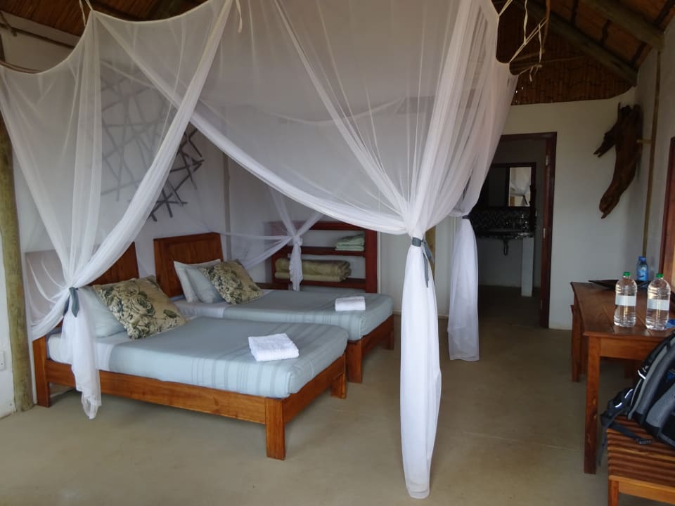 Zimmer Covane Community Lodge