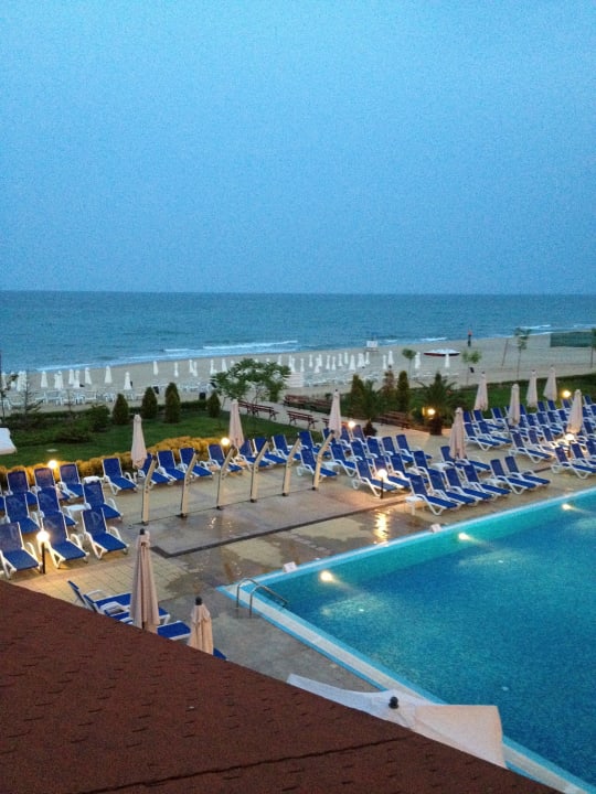 Blick auf die Meerseite Sol Luna Bay