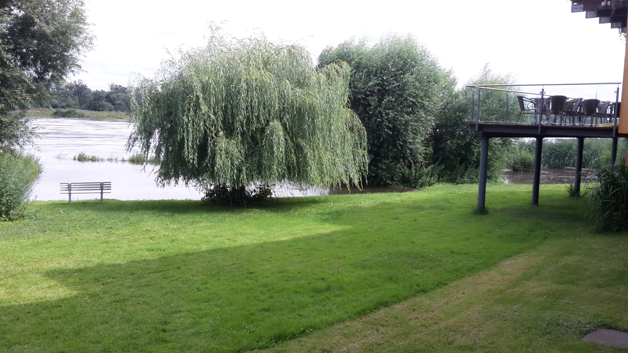 Gartenanlage Schiffshotel Sonnenschein