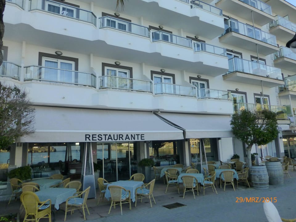 Außenansicht vom Restauranteingang Hotel Marina & Wellness SPA