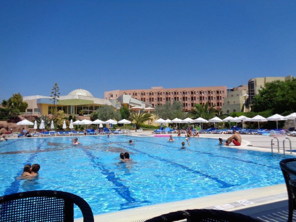 Sicht zum Haupthaus Blue Waters Club