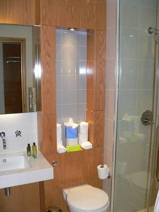 Bad Standard-Zimmer Hotel The Continental