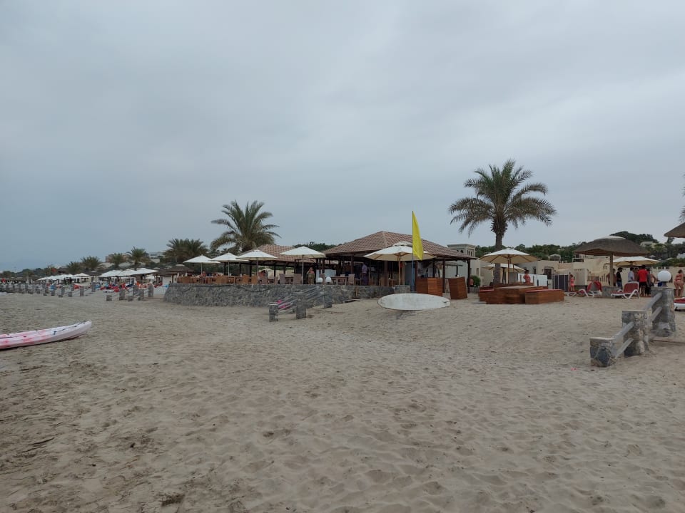 Strand The Cove Rotana Resort