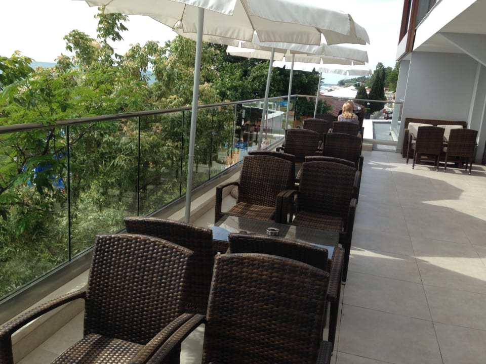 Terrasse an der Lobby Sentido Marea
