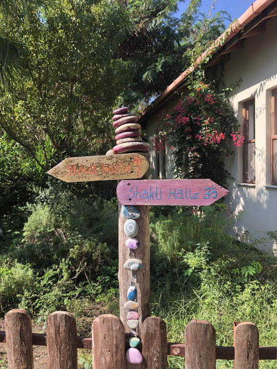 Gartenanlage LYKIA lodge | home of happiness