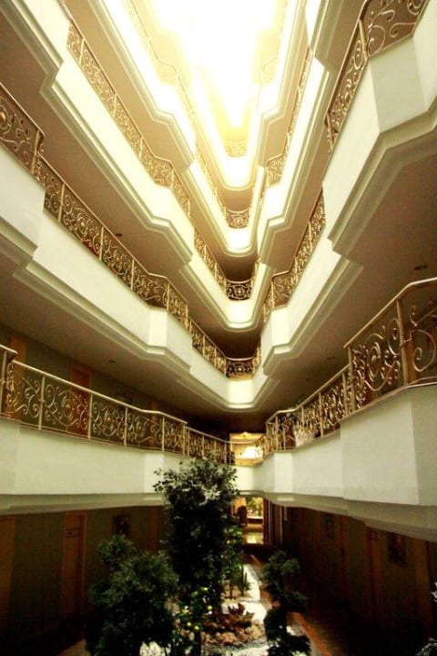 Sehr schöne Architektur im Inneren Side Sun Hotel