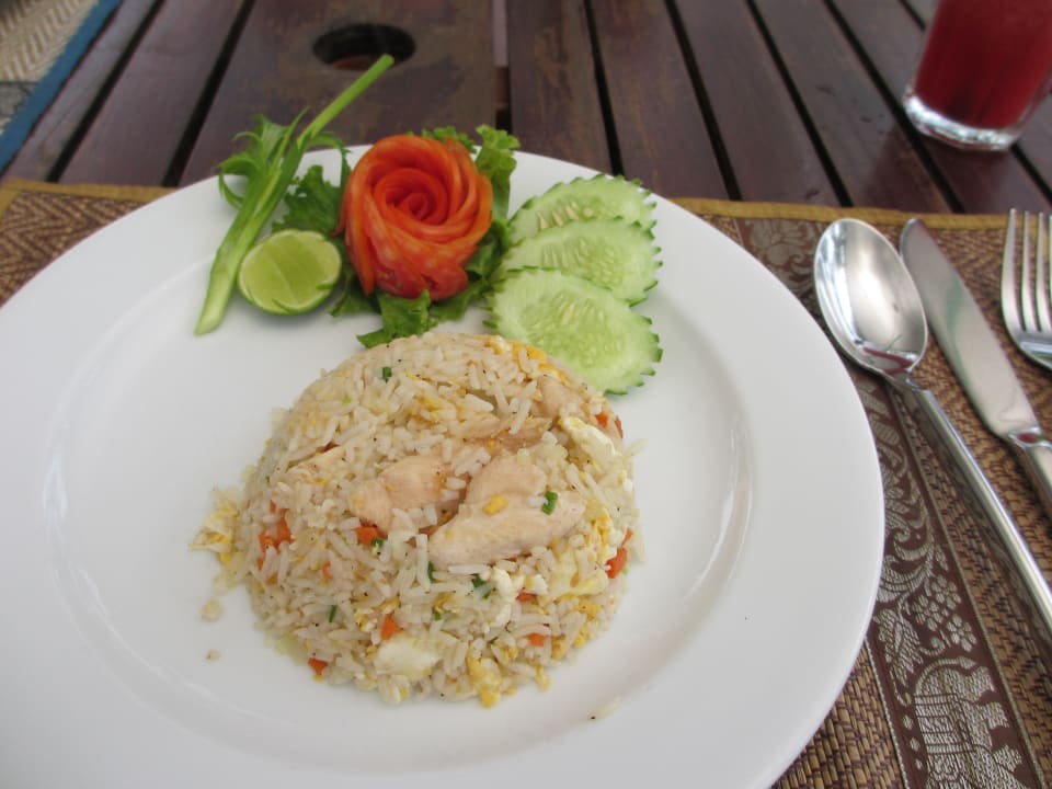 Reis mit Chicken Khao Lak Bayfront Resort