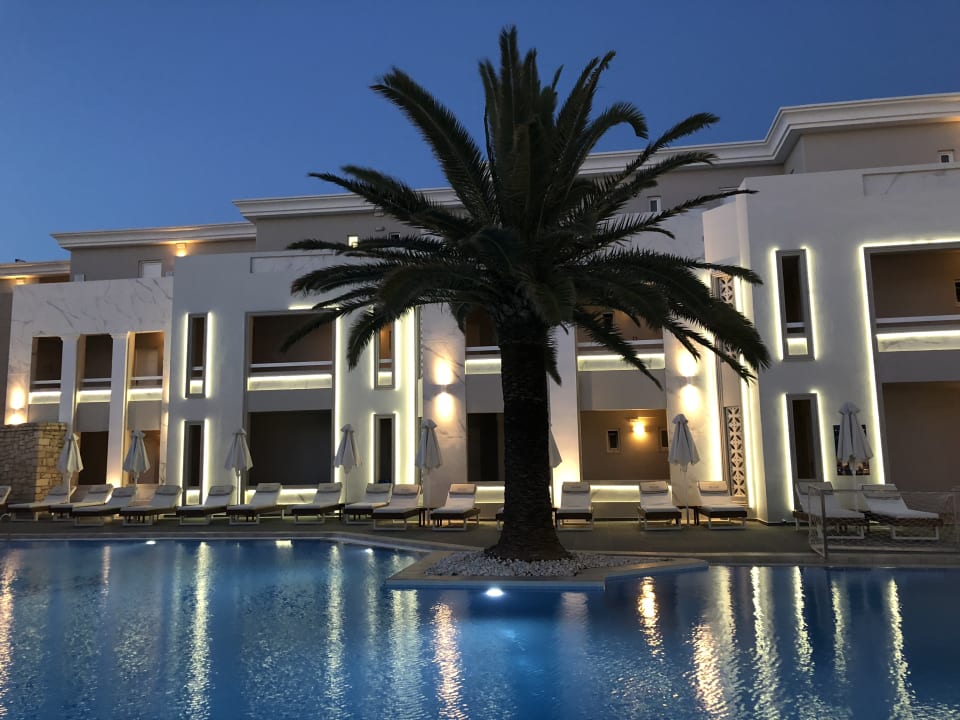 Pool Mythos Palace Resort & Spa
