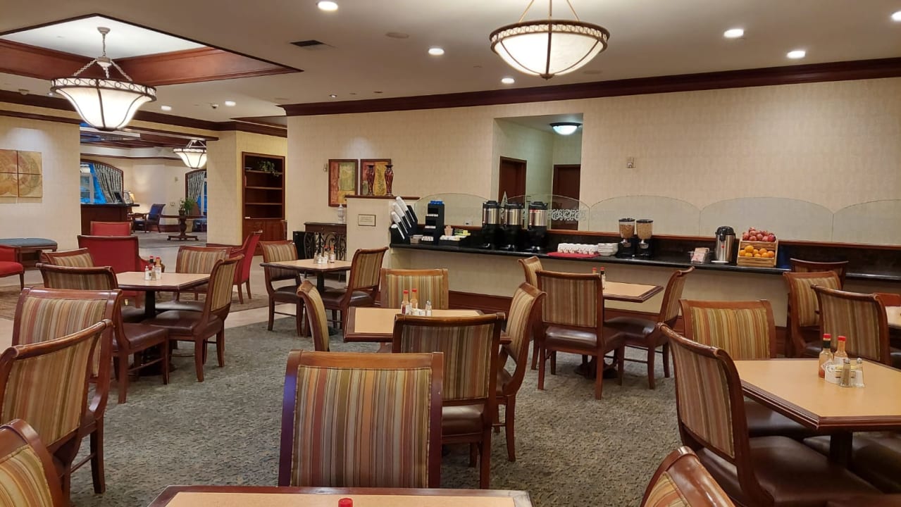 Gastro Bay Landing Airport Hotel