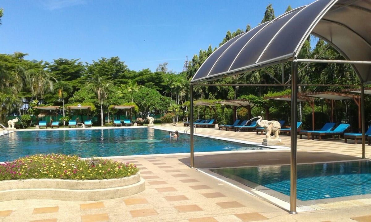 Pool Pinnacle Grand Jomtien Resort