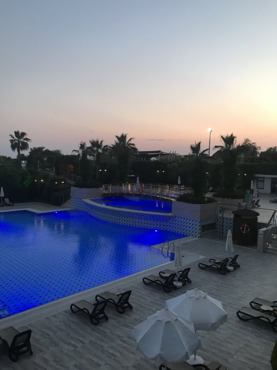 Ausblick Commodore Elite Suites & Spa - Adults only