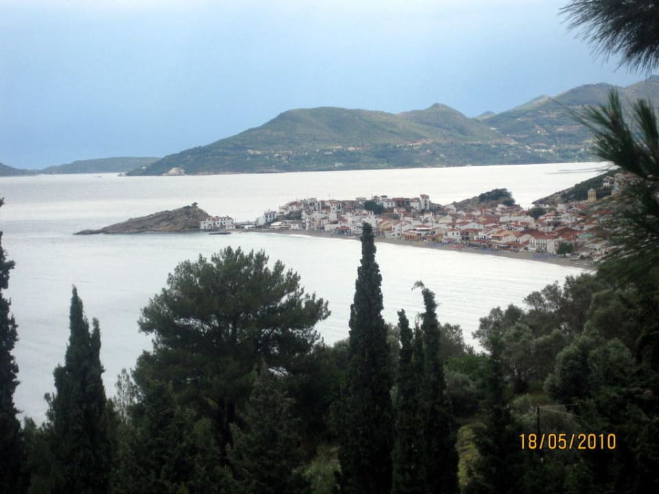 Blick auf den Ort Kokkari Kalidon