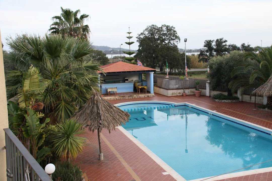 Blick von unserem Balkon auf den Pool Hotel L'ulivo