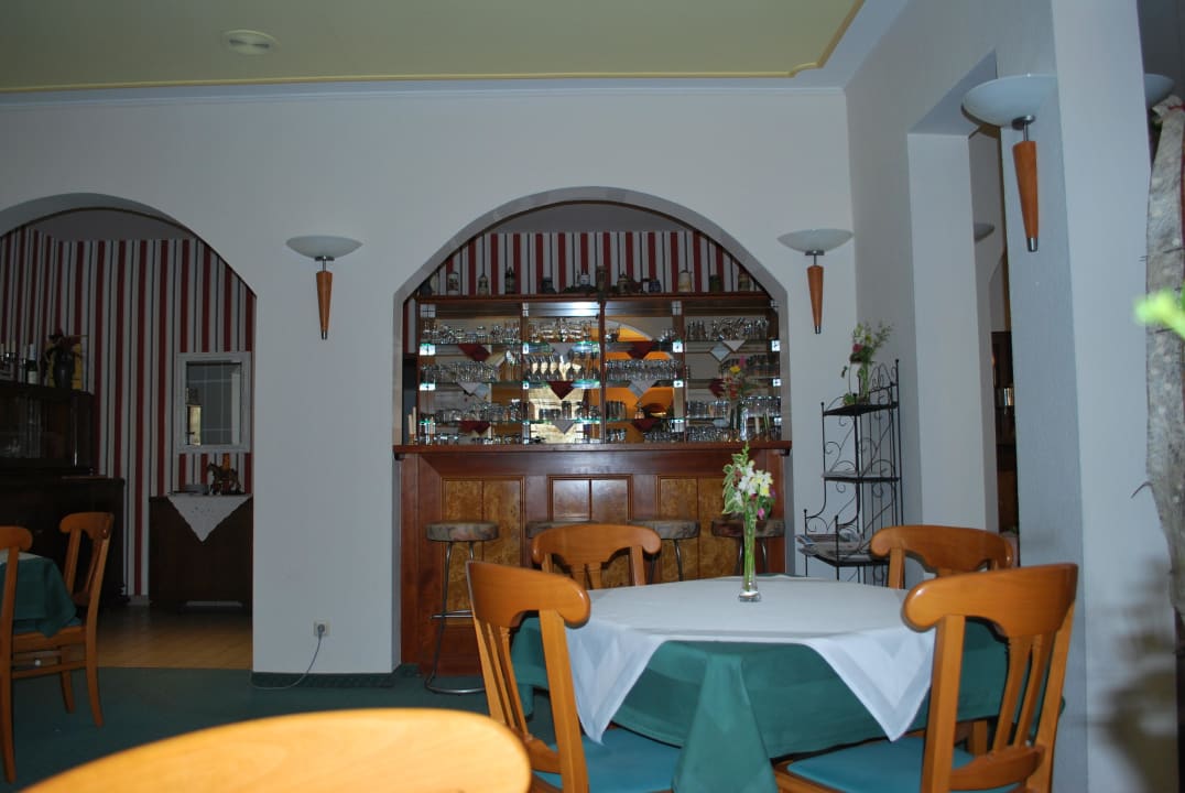 Die Bar im Speisesaal Hotel Stadt Neustadt