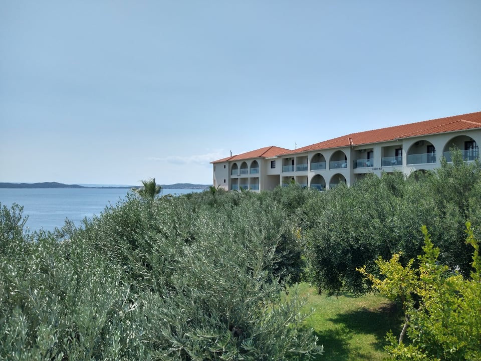 Außenansicht Akrathos Beach Hotel