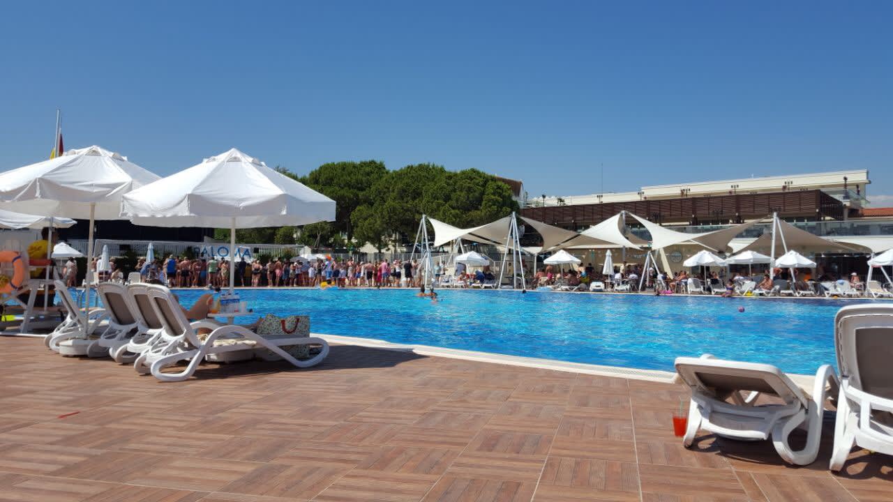 Pool Paloma Oceana