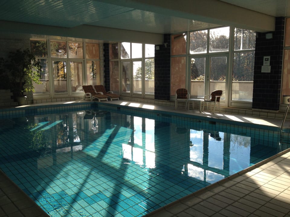 Piscine intérieure Hotel SPA Husseren Collections
