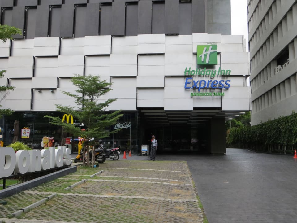 Außen Holiday Inn Express Bangkok Siam