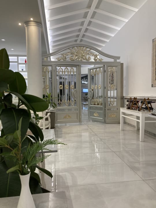 Gastro Sandy Villas Resort