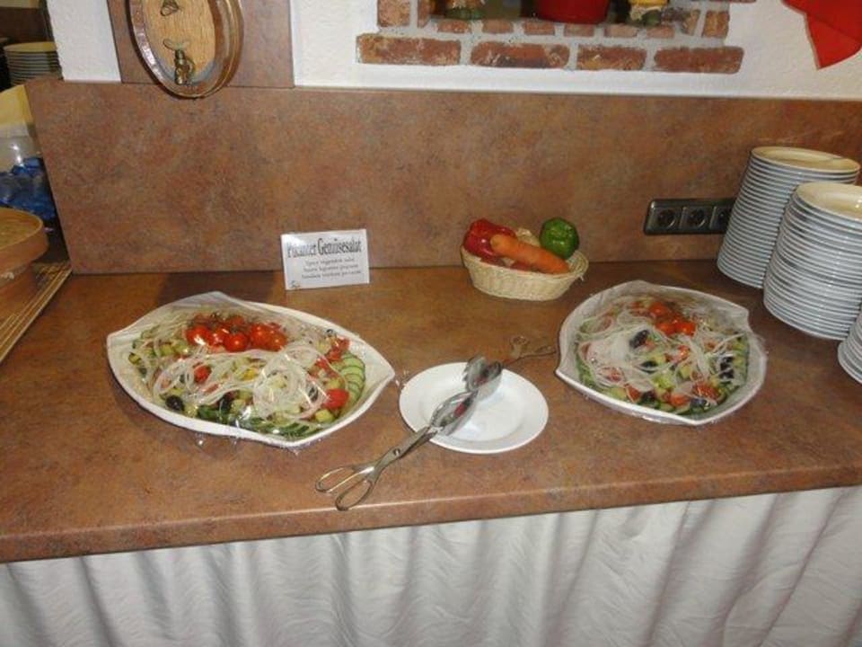 Pikanter Gemüsesalat Garni Hotel - Das Alpin Kaiserzeit